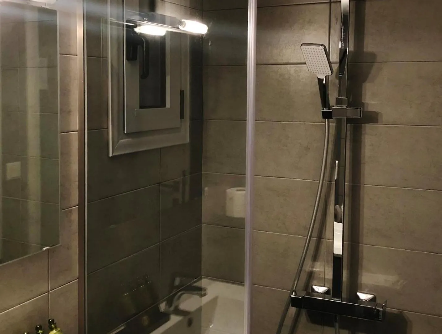 Casa Navarino - Premium Apartment In The City Centre Thessaloniki